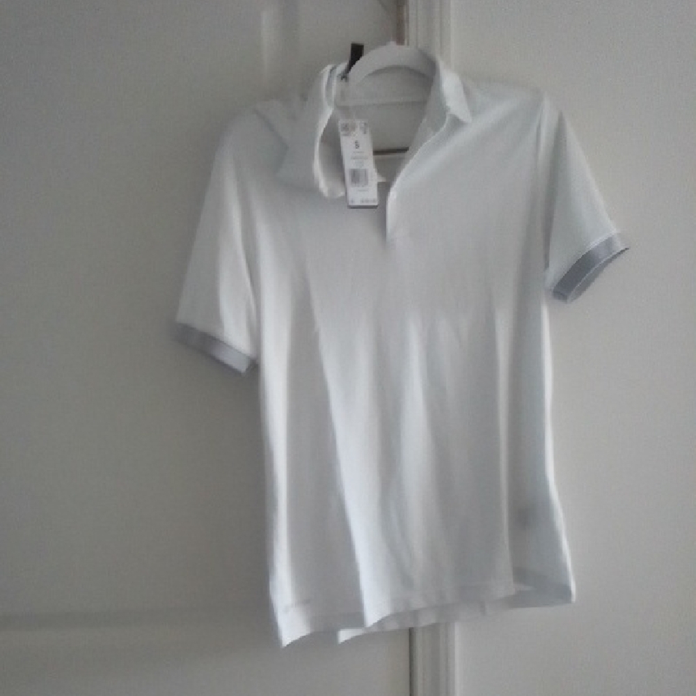 adidas Gray Polo Shirt with Classic Collar and Short Sleeves